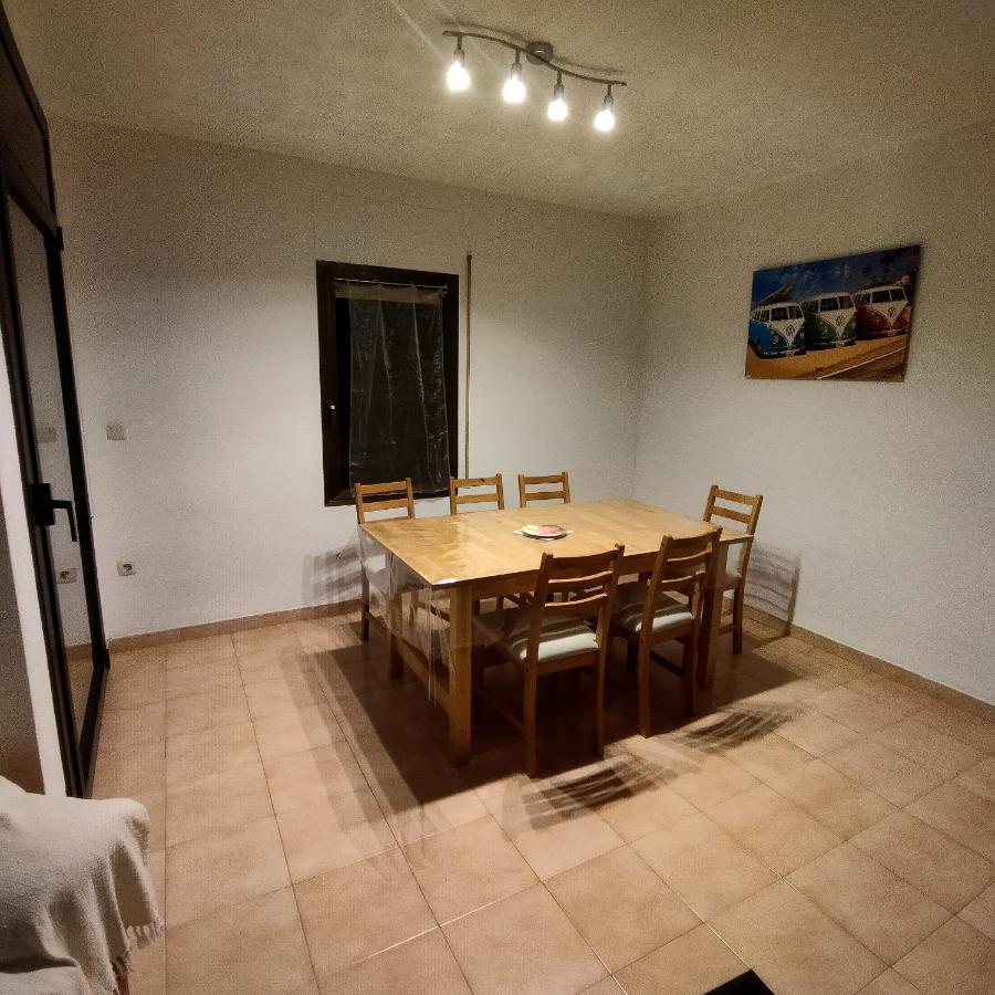 Appartement T4 A 100 Metres De La Plage Ρόζες Εξωτερικό φωτογραφία